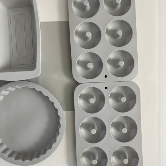 Silicone Donut Mold Set of 7 non-stick doughnut mold Cookie mold - Picture 3 of 7